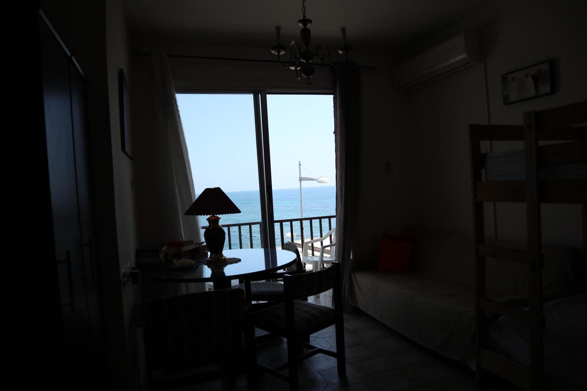 777 Beach Guesthouse Paphos Quarto foto
